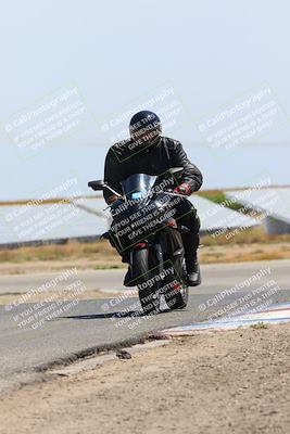 media/Apr-25-2022-Lets Ride (Mon) [[64890c87c4]]/Group B/1220pm (Wheelie Bump)/